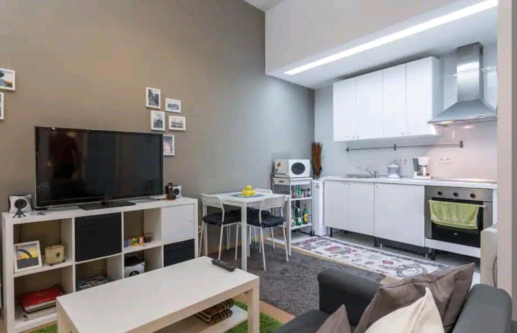 マドリードModerno Loft En Puerta De Toledoアパートメント エクステリア 写真